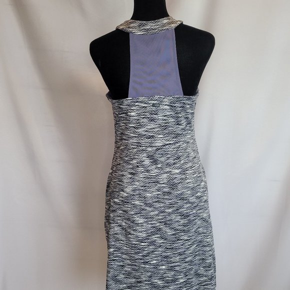 MPG Travel Dress - Picture 2 of 10